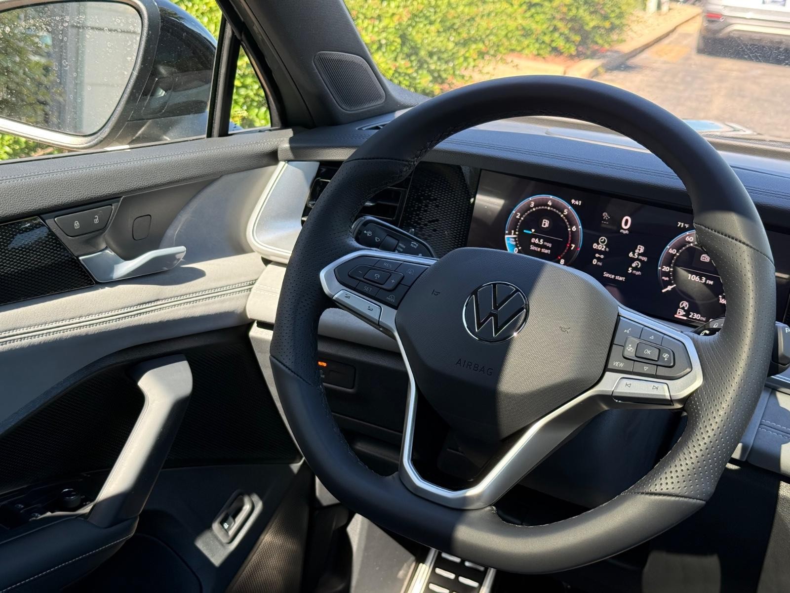 Volkswagen Tiguan Vehicle Image 08