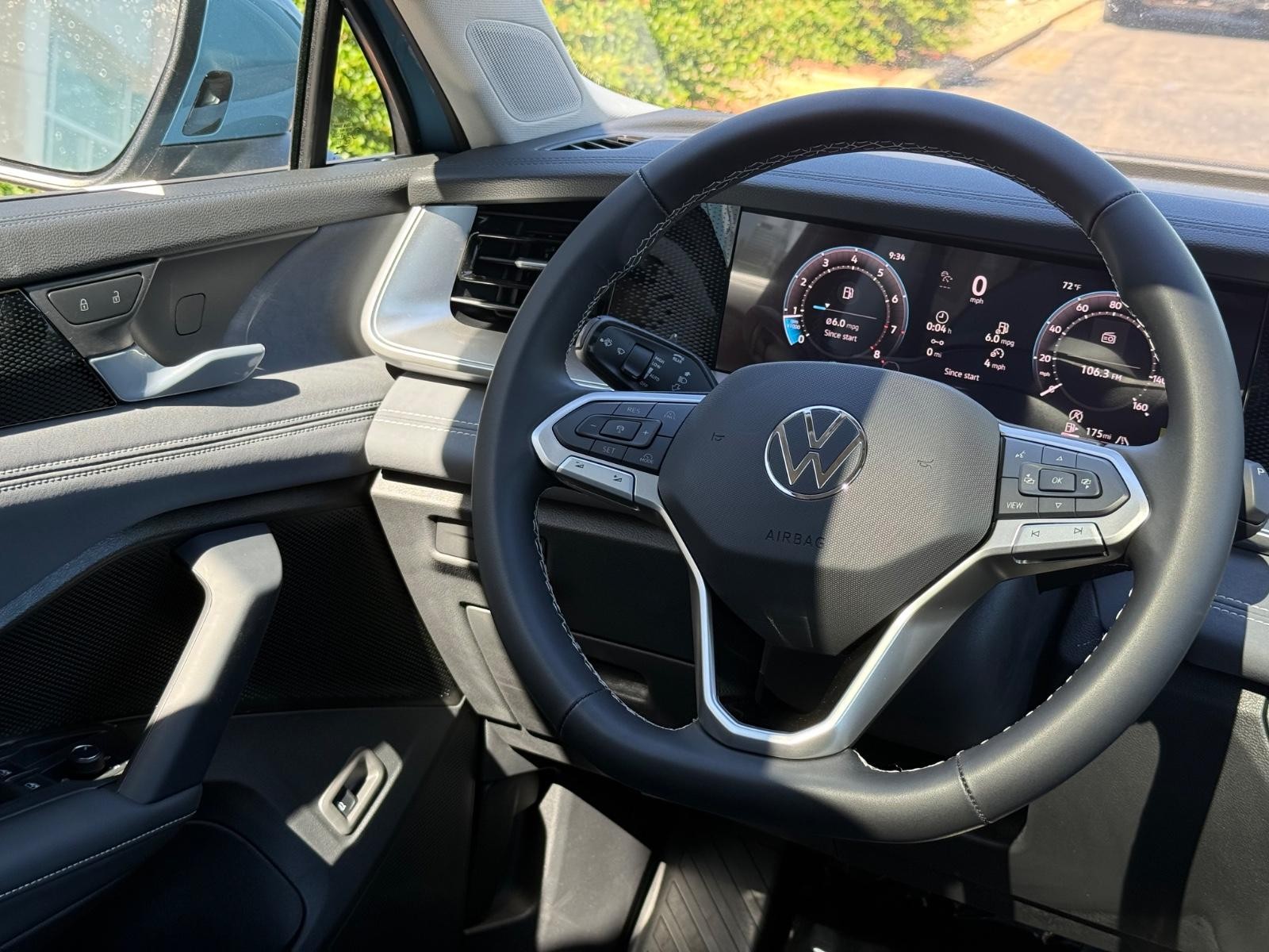Volkswagen Tiguan Vehicle Image 08