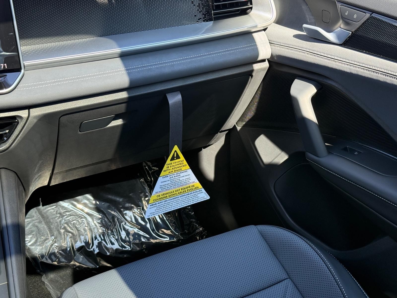 Volkswagen Tiguan Vehicle Image 09