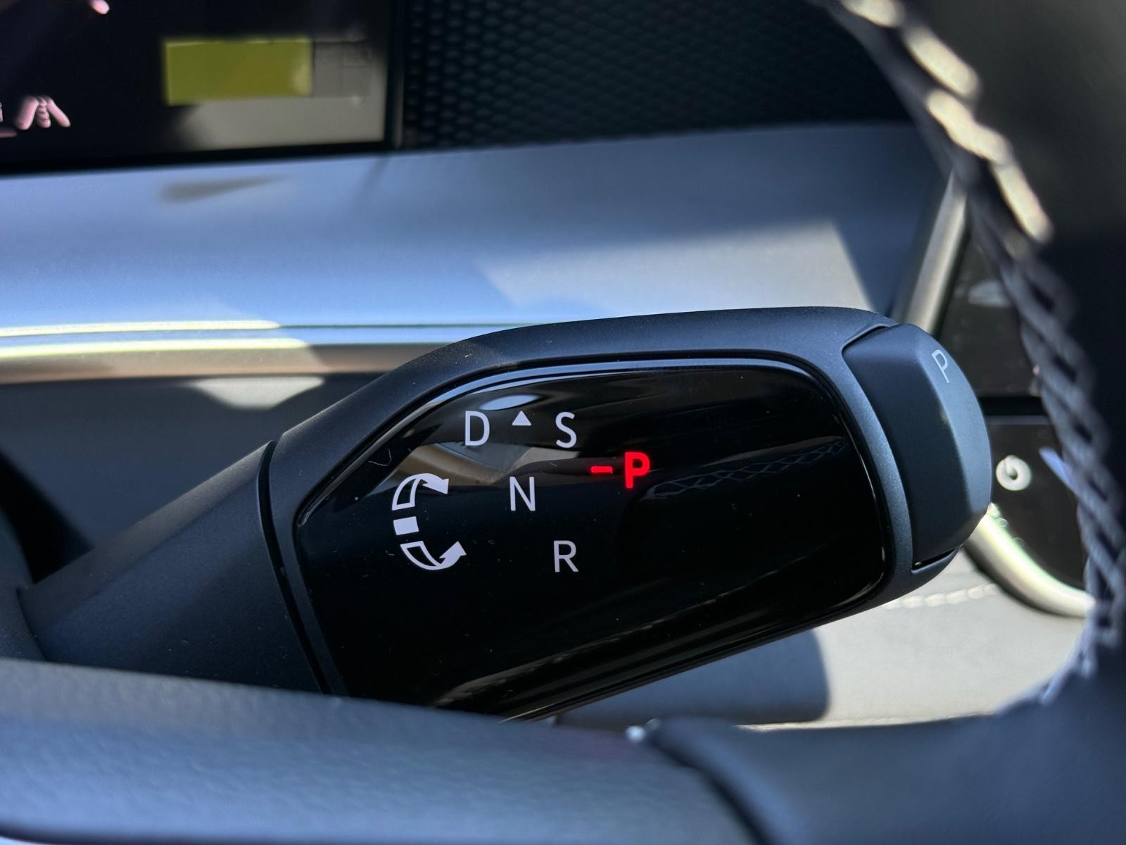 Volkswagen Tiguan Vehicle Image 12