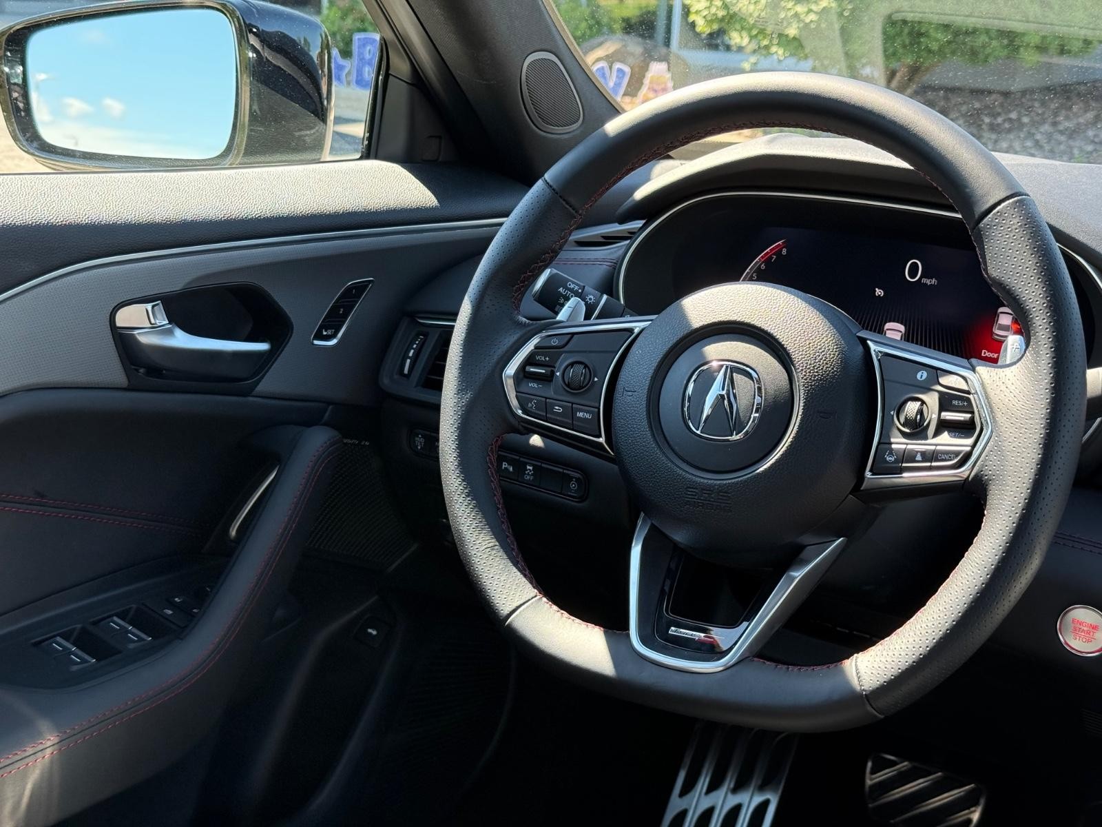Acura TLX Vehicle Full-screen Gallery Image 15