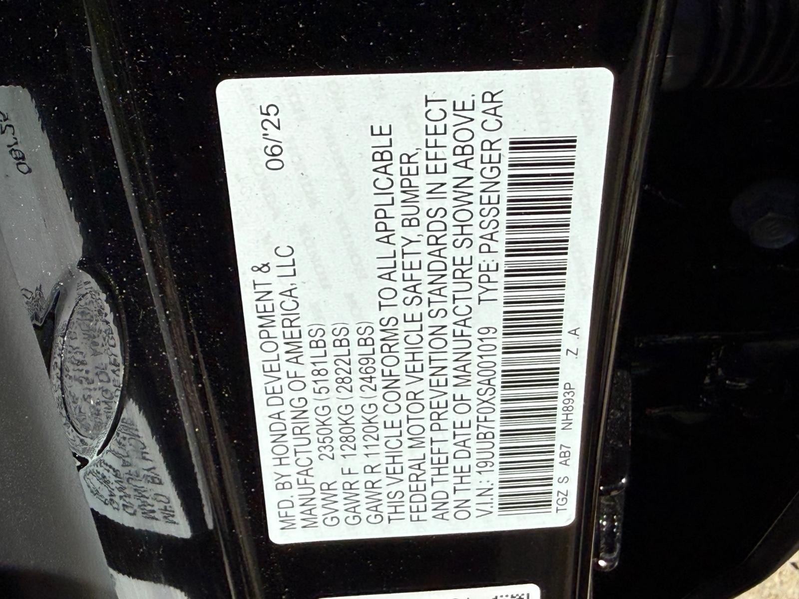Acura TLX Vehicle Full-screen Gallery Image 25