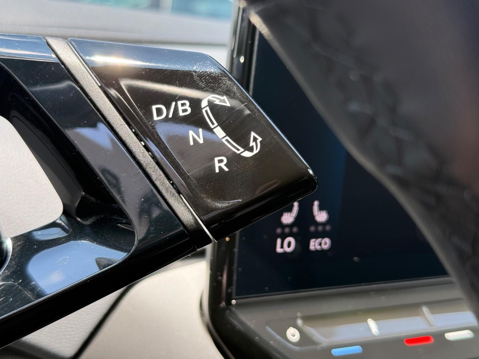 Volkswagen ID.4 Vehicle Image 16