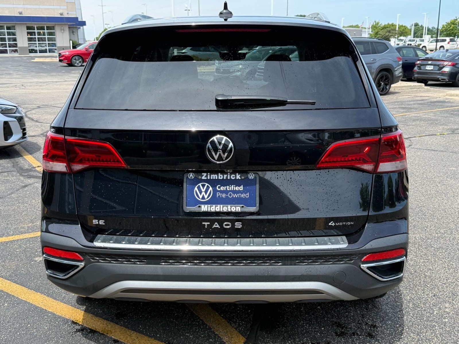 Volkswagen Taos Vehicle Image 04