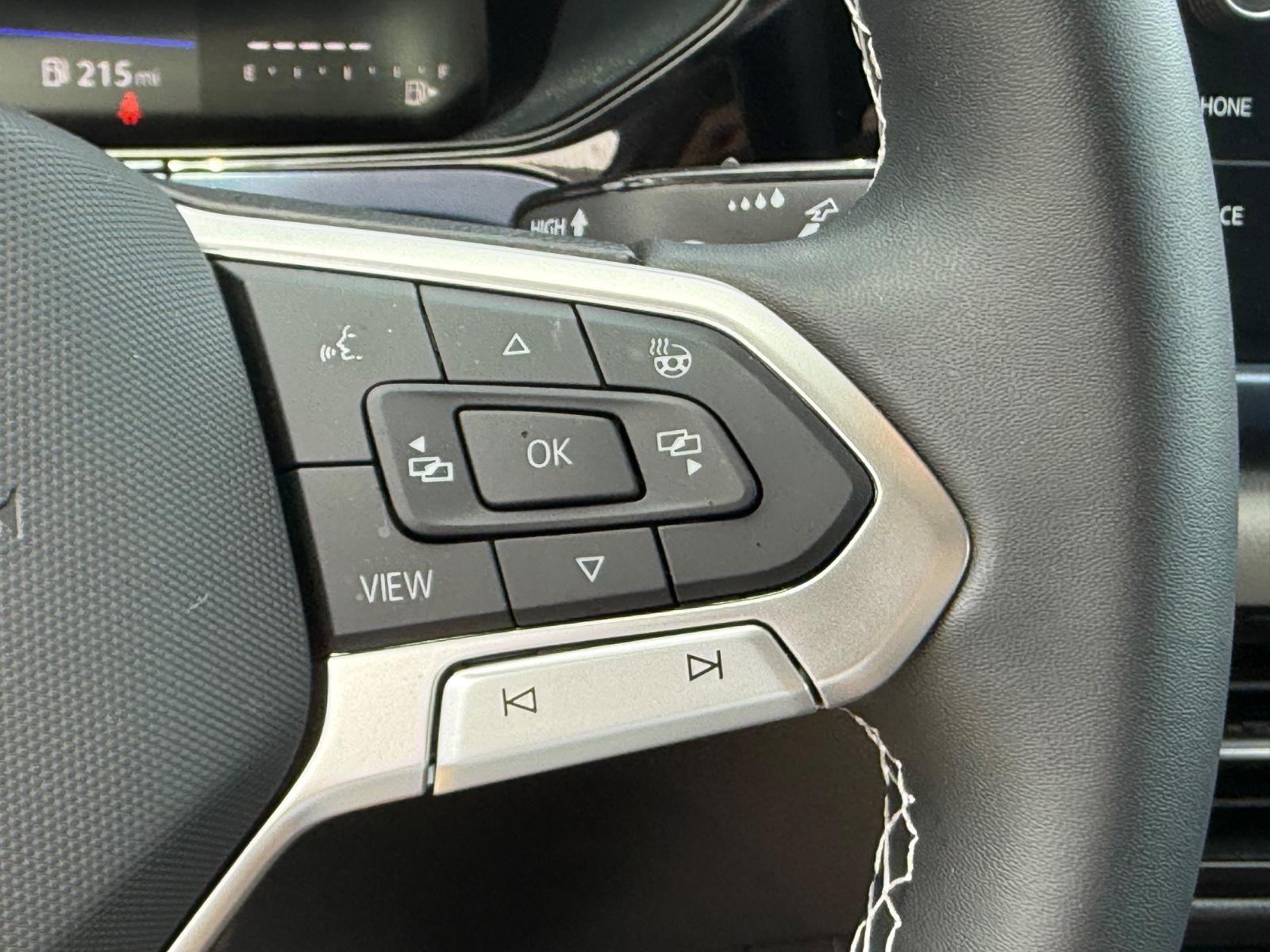 Volkswagen Taos Vehicle Image 17