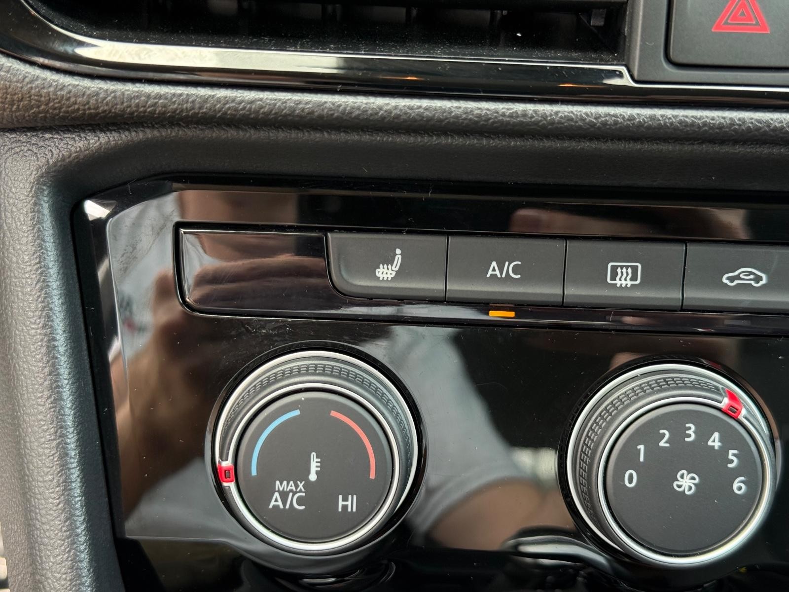 Volkswagen Taos Vehicle Image 20