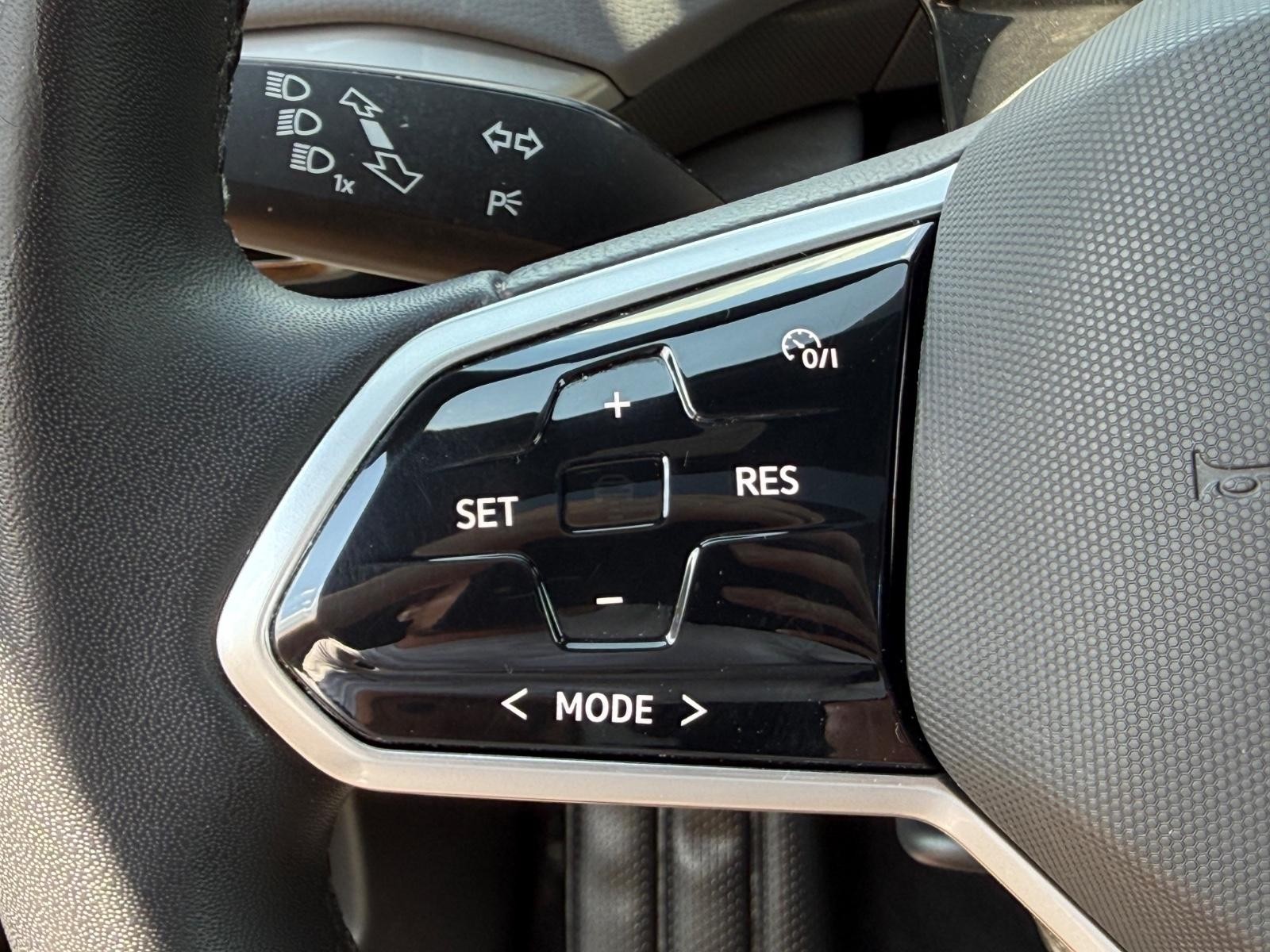 Volkswagen ID.4 Vehicle Image 15