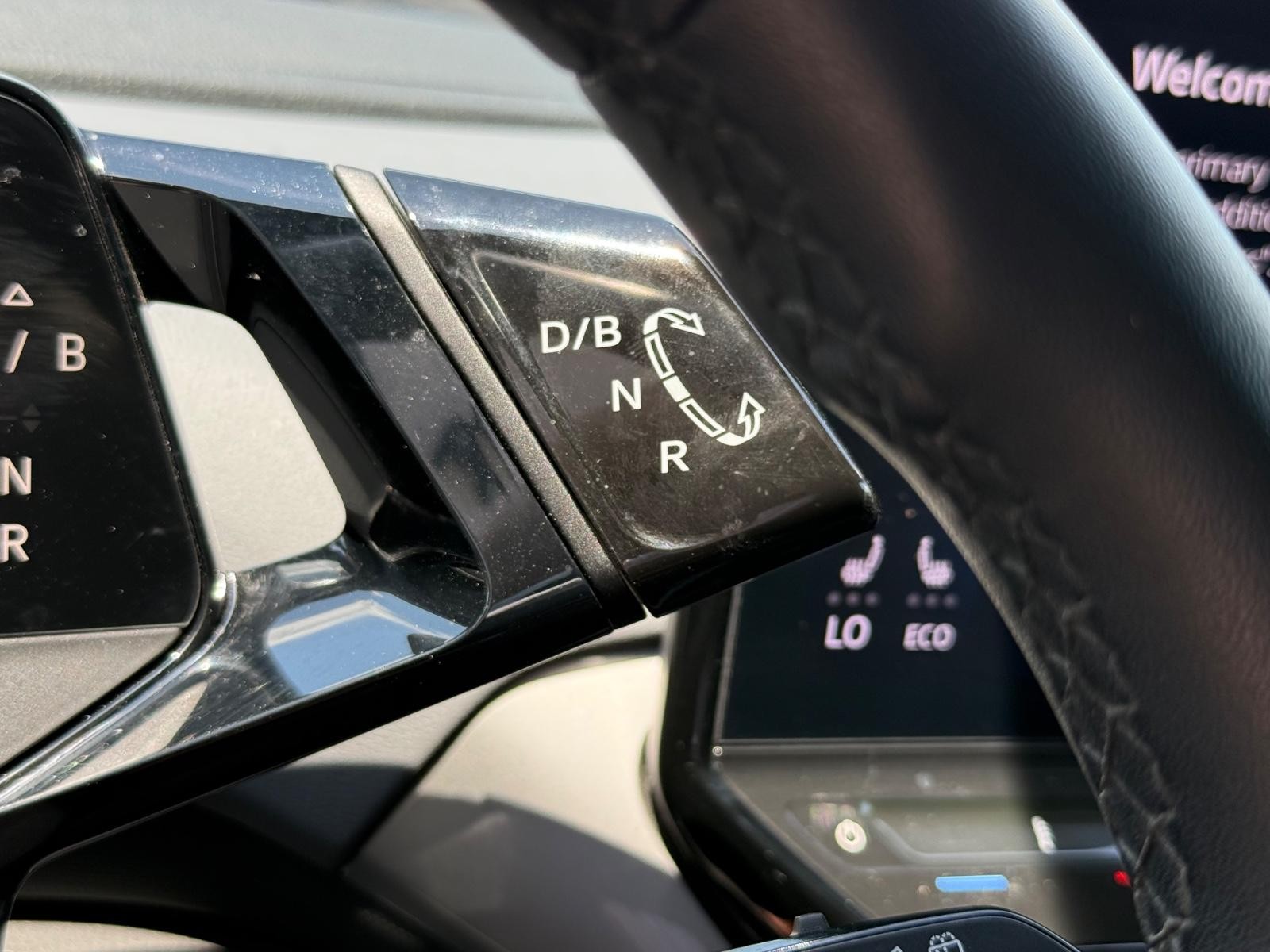 Volkswagen ID.4 Vehicle Image 17