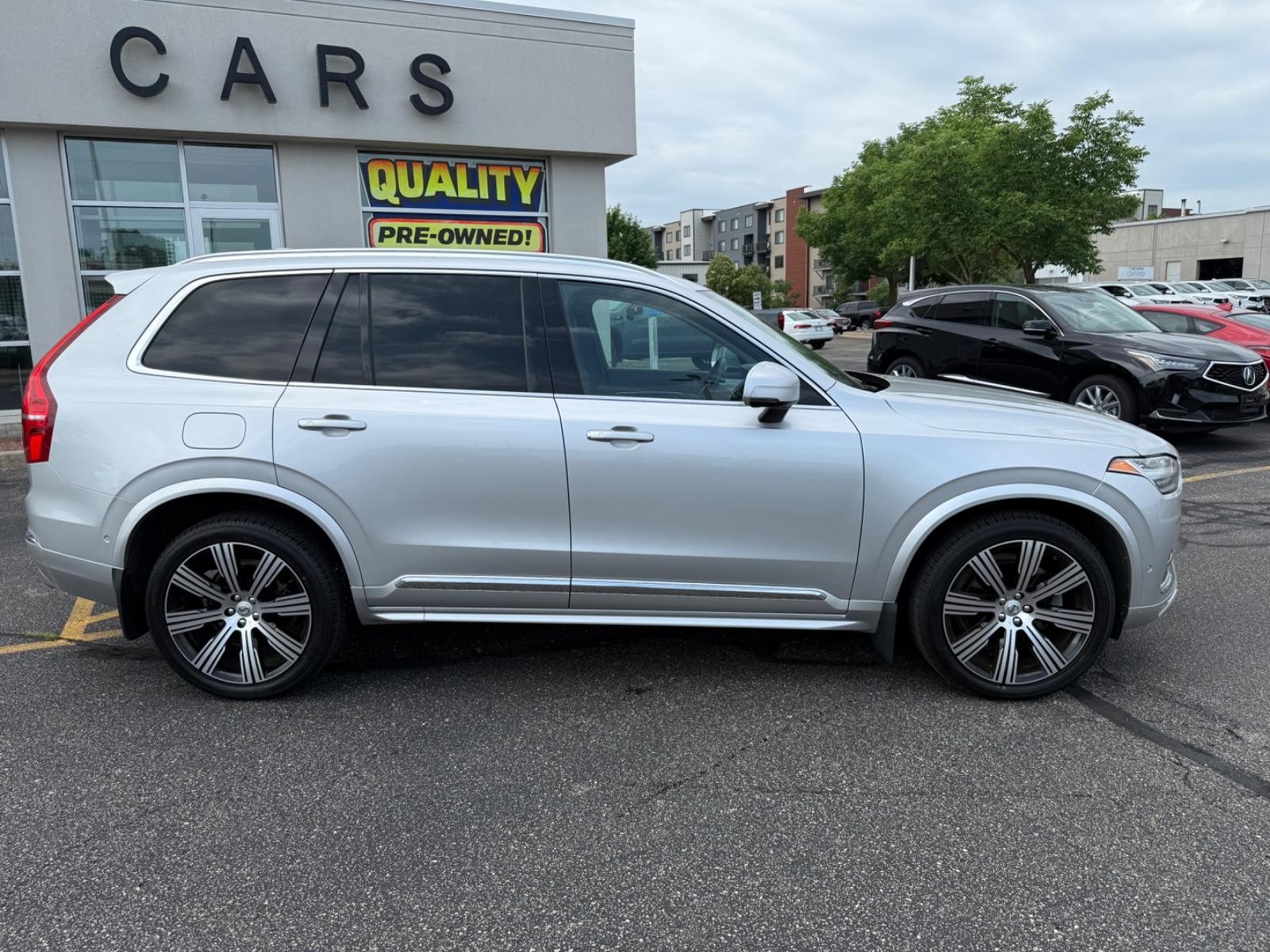 Volvo XC90 Vehicle Image 02