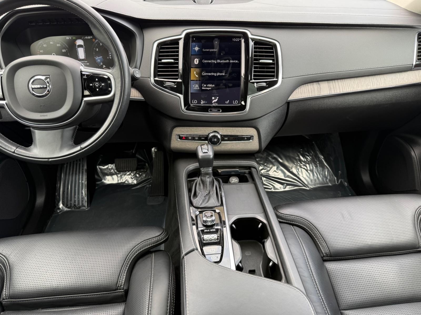 Volvo XC90 Vehicle Image 12