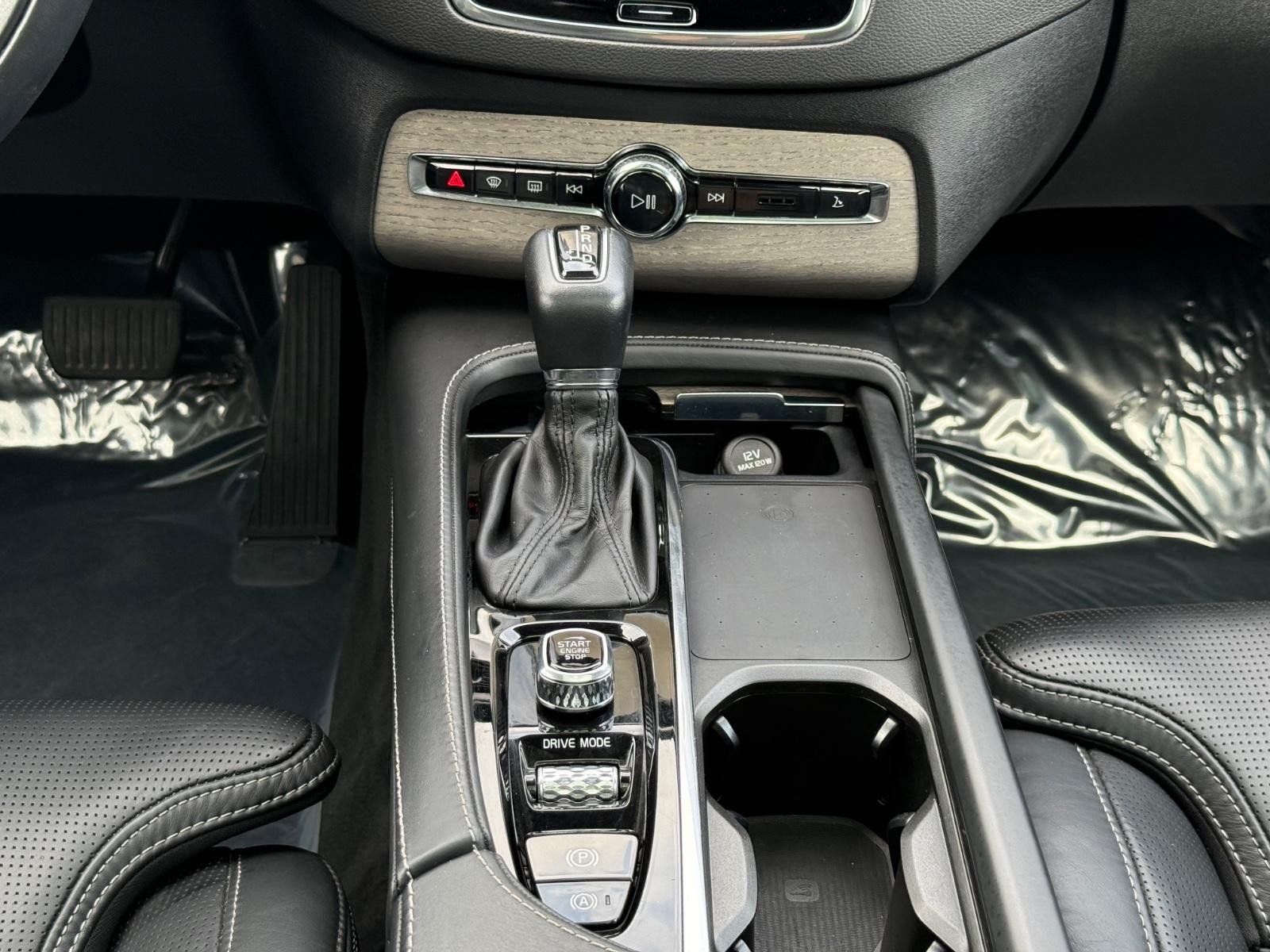 Volvo XC90 Vehicle Image 14