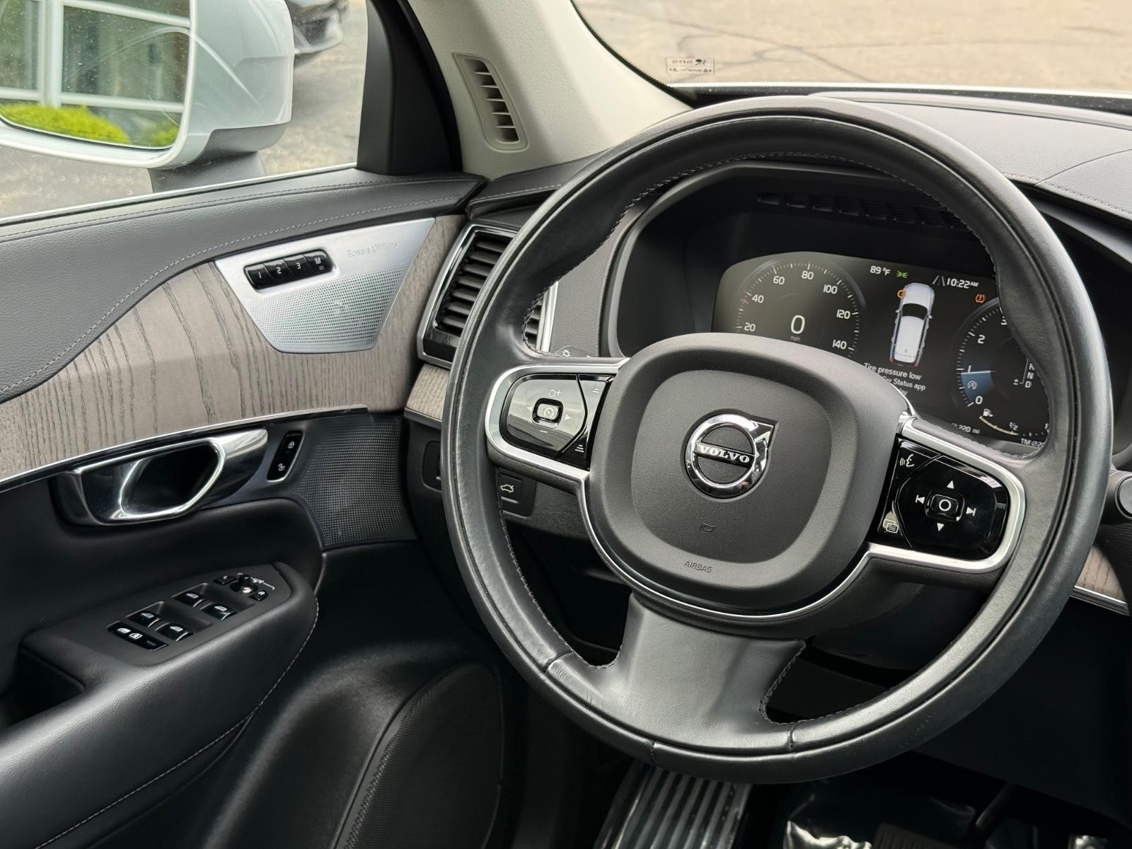 Volvo XC90 Vehicle Image 15
