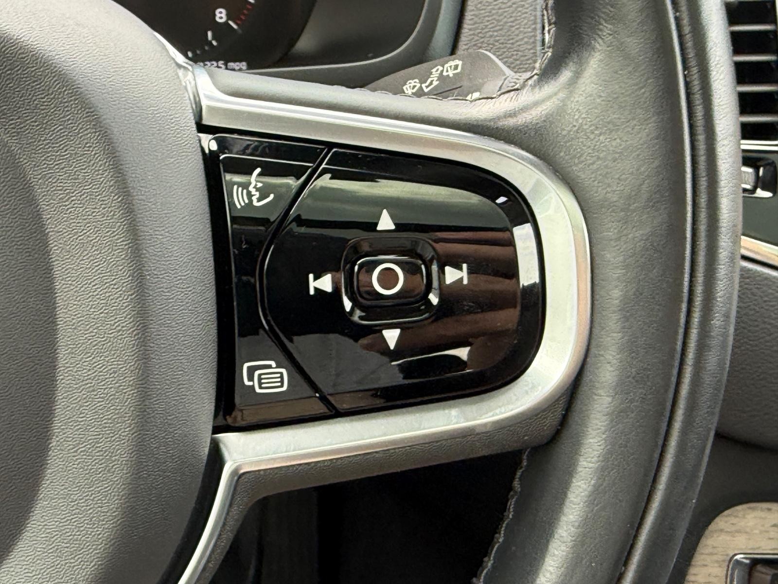 Volvo XC90 Vehicle Image 19
