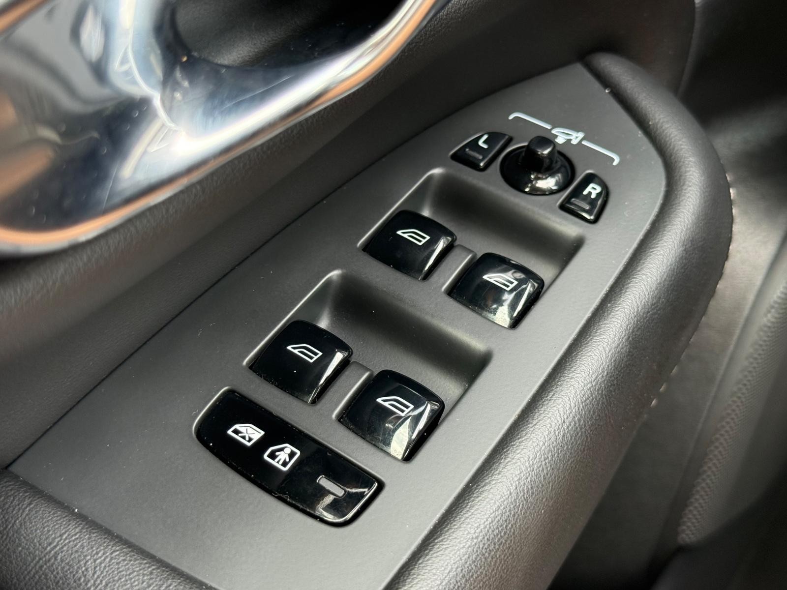 Volvo XC90 Vehicle Image 23