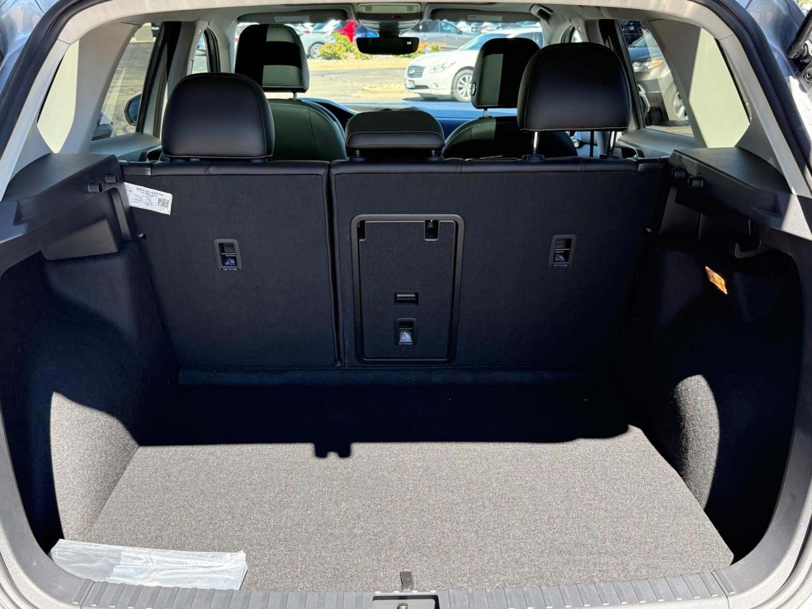 Volkswagen Taos Vehicle Image 05