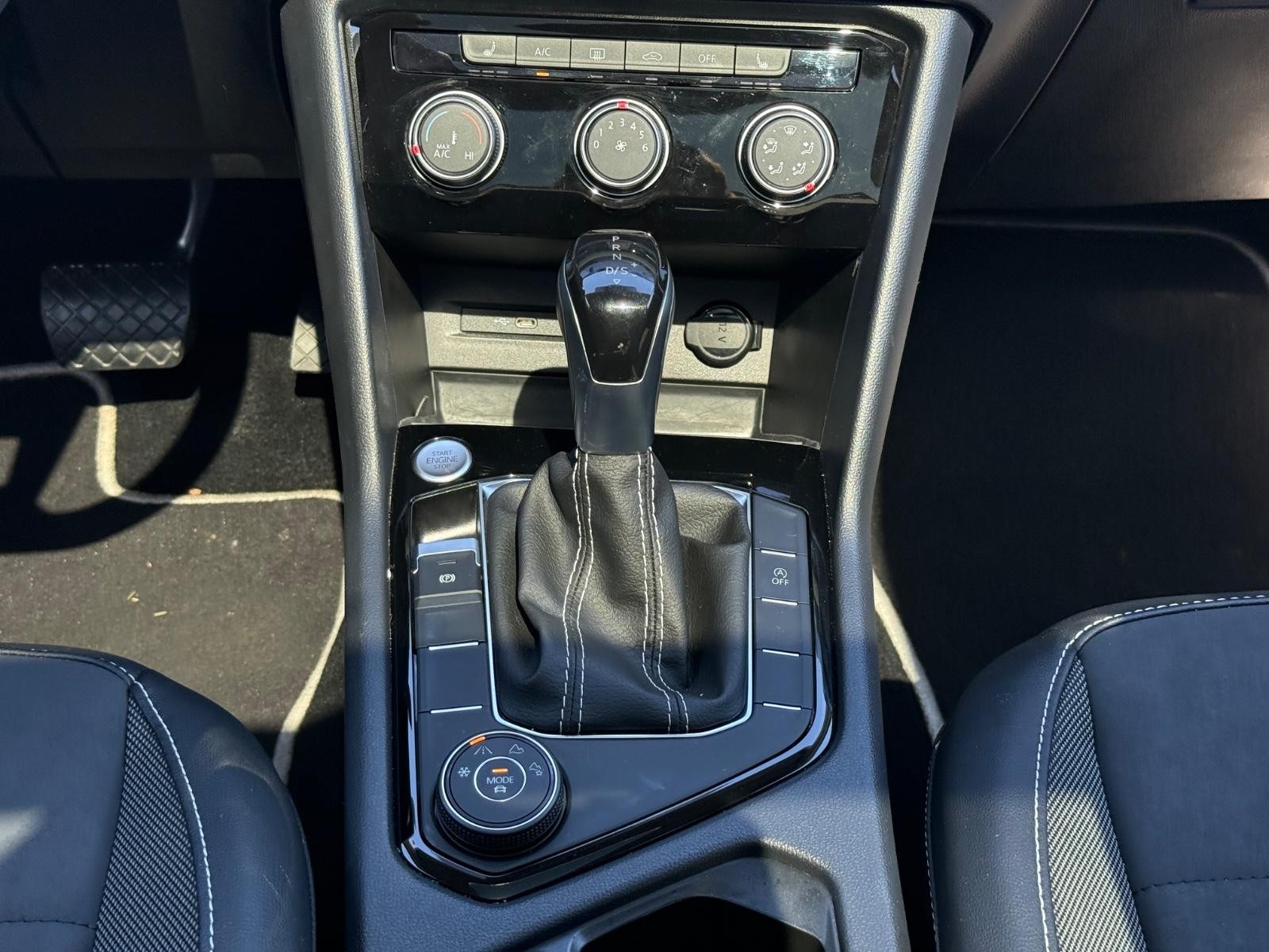 Volkswagen Taos Vehicle Image 13