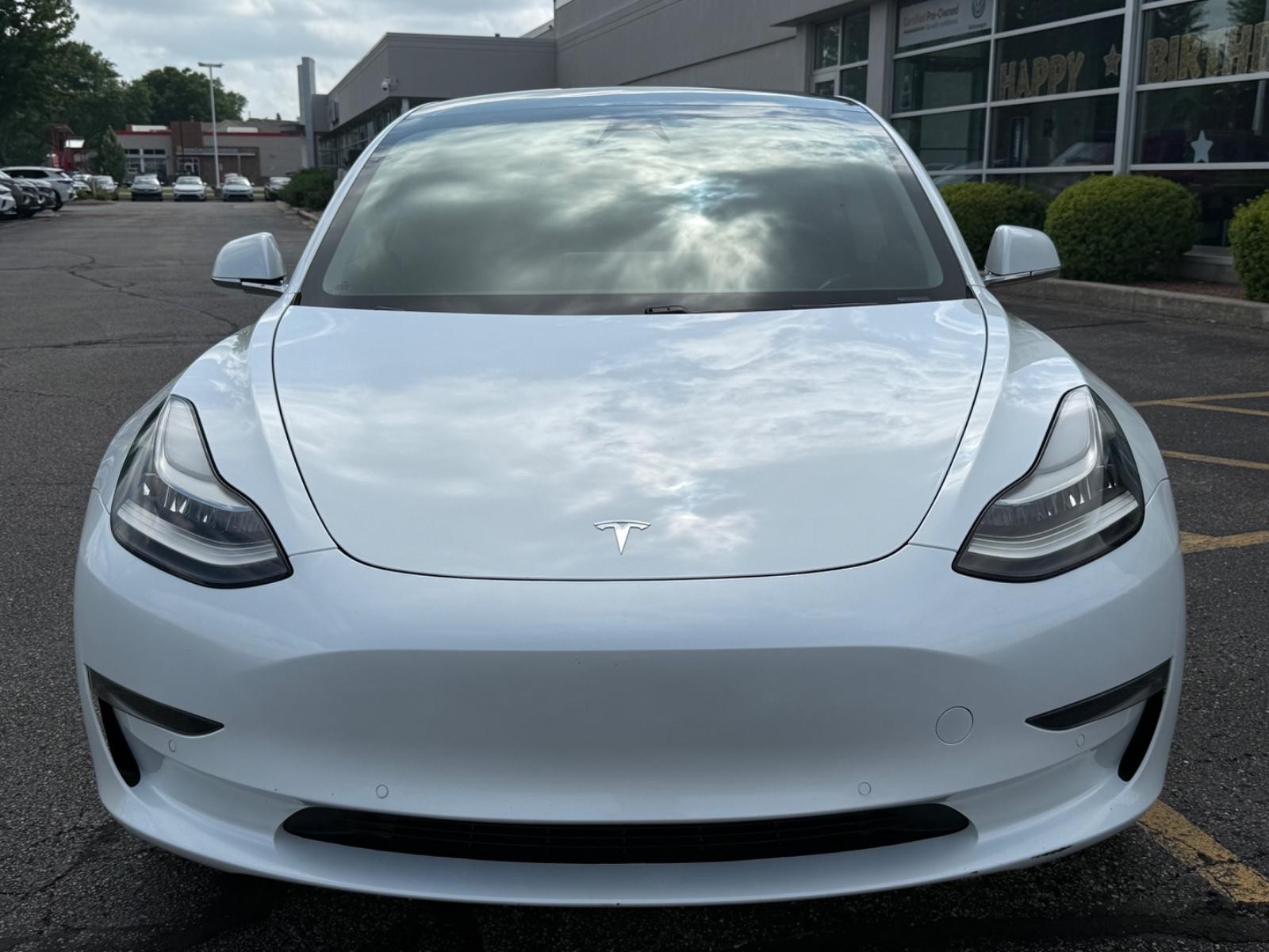 Tesla Model 3 Vehicle Image 09