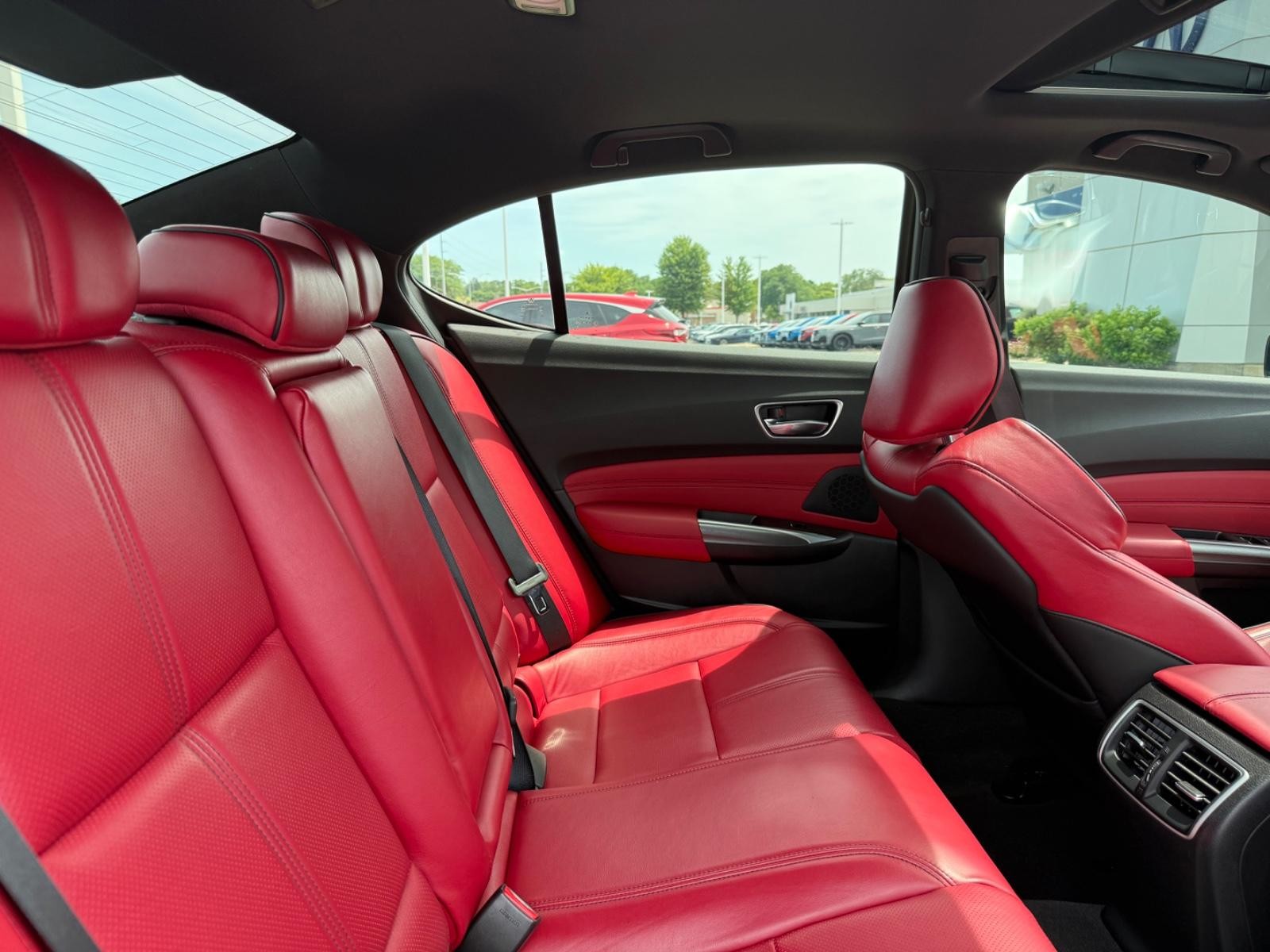 Acura TLX Vehicle Image 10