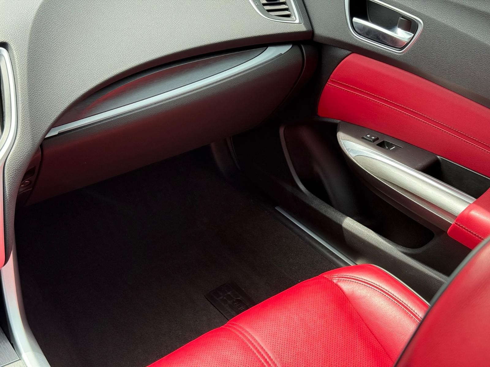 Acura TLX Vehicle Image 15
