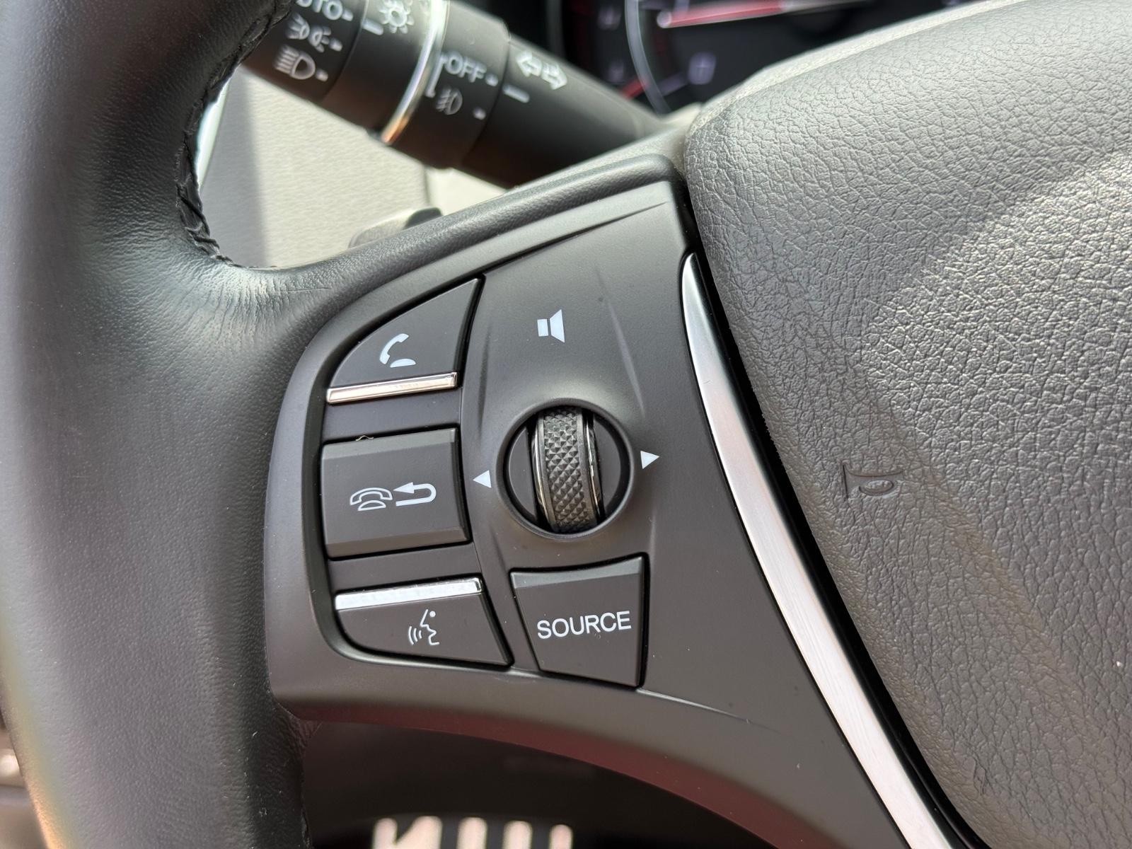 Acura TLX Vehicle Image 17