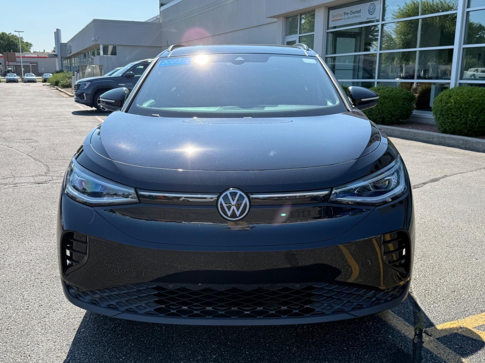 Volkswagen ID.4 Vehicle Image 09