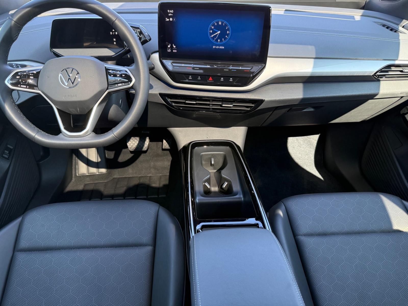 Volkswagen ID.4 Vehicle Image 12