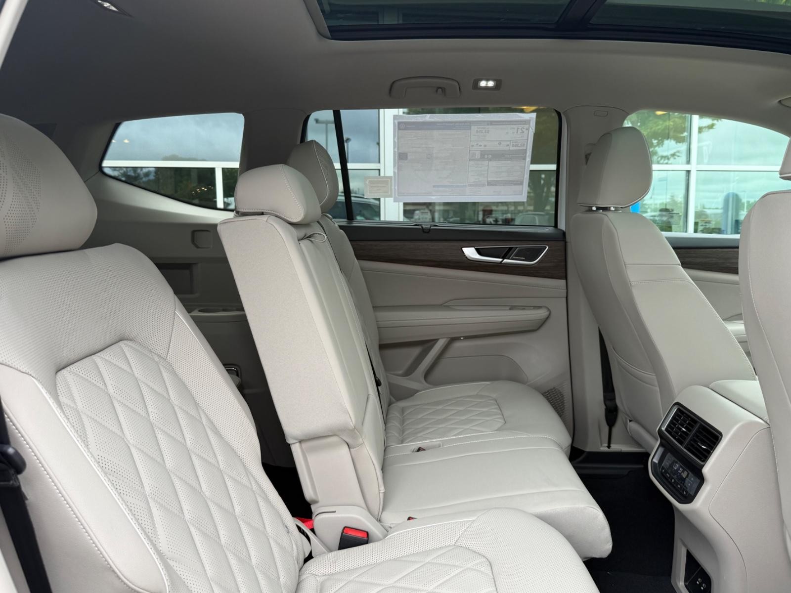 Volkswagen Atlas Vehicle Image 06