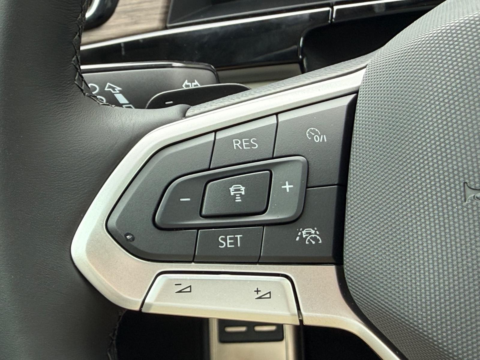 Volkswagen Atlas Vehicle Image 12