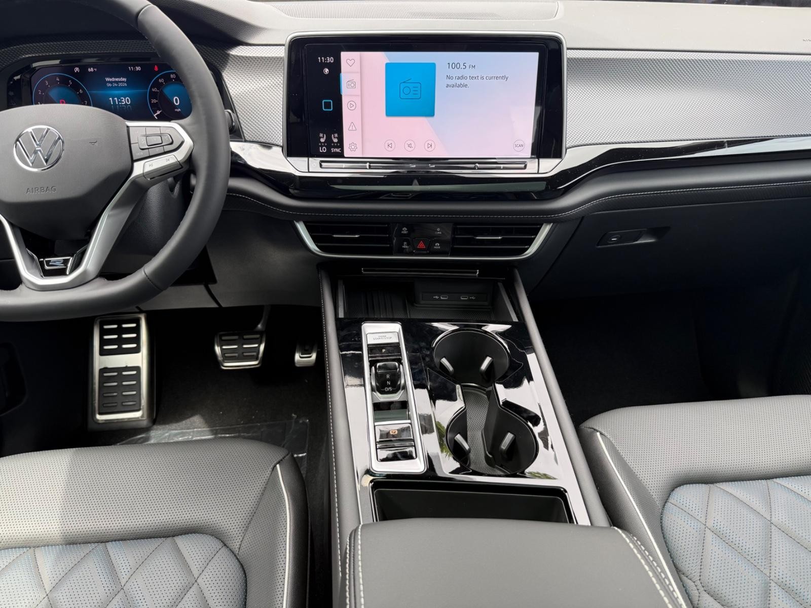 Volkswagen Atlas Cross Sport Vehicle Image 06