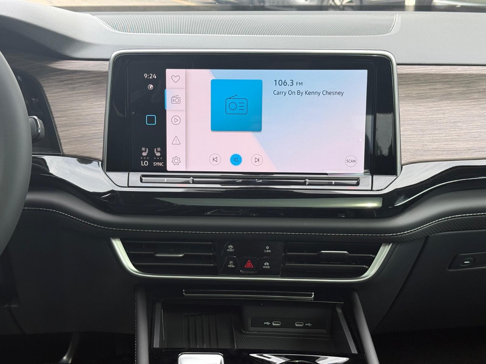 Volkswagen Atlas Vehicle Image 08