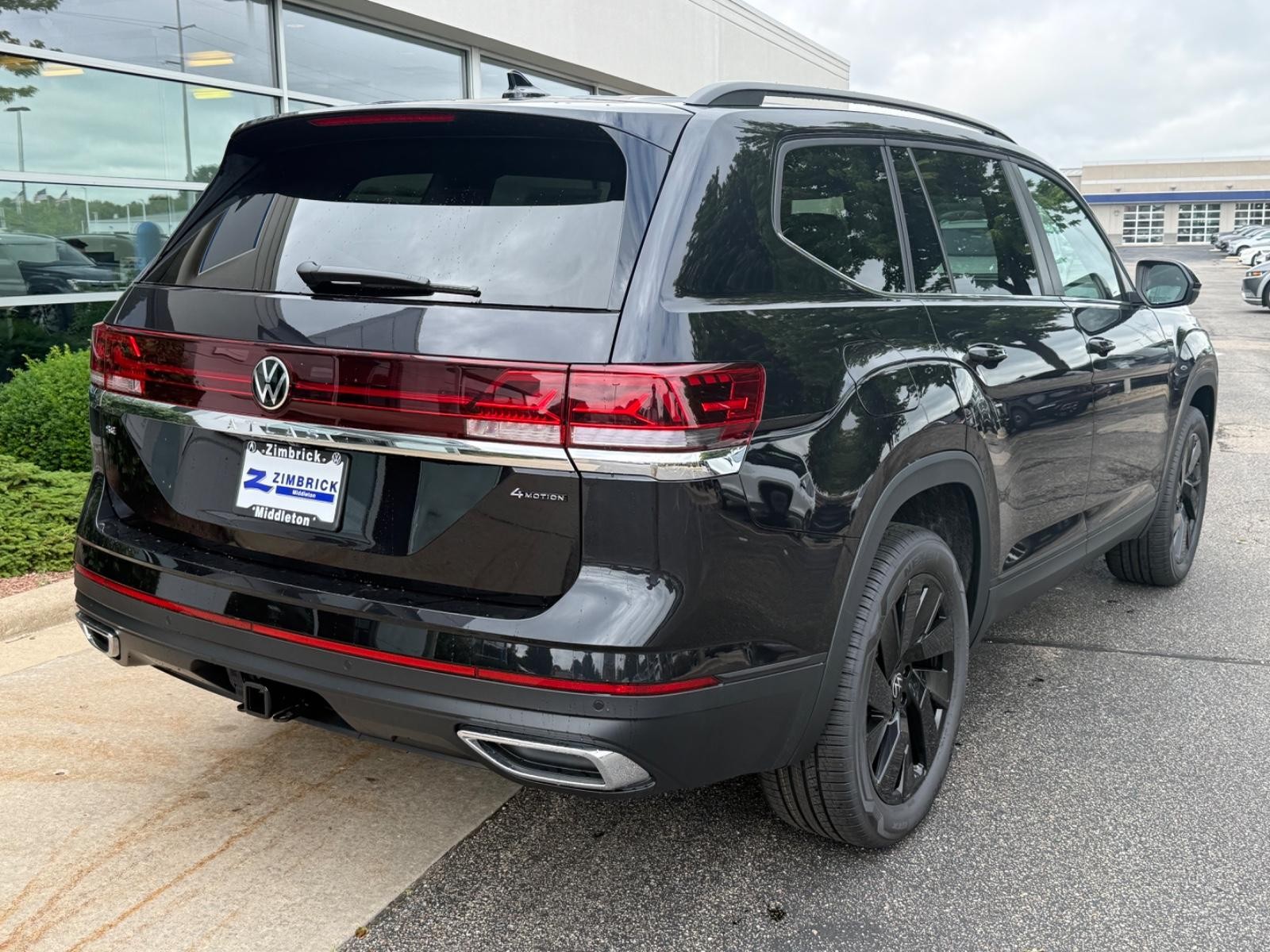 Volkswagen Atlas Vehicle Image 03