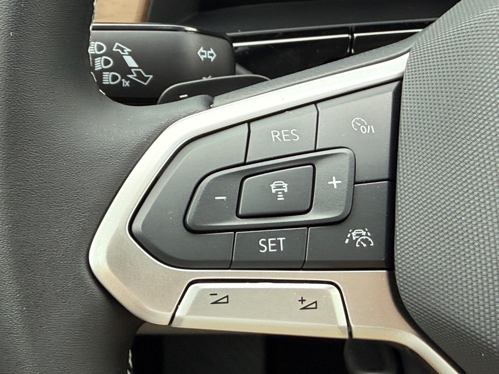 Volkswagen Atlas Vehicle Image 12