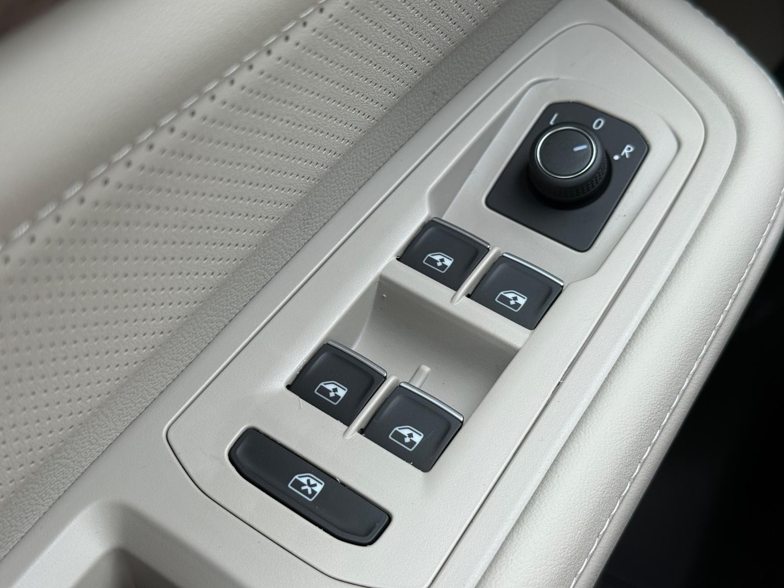 Volkswagen Atlas Vehicle Image 16