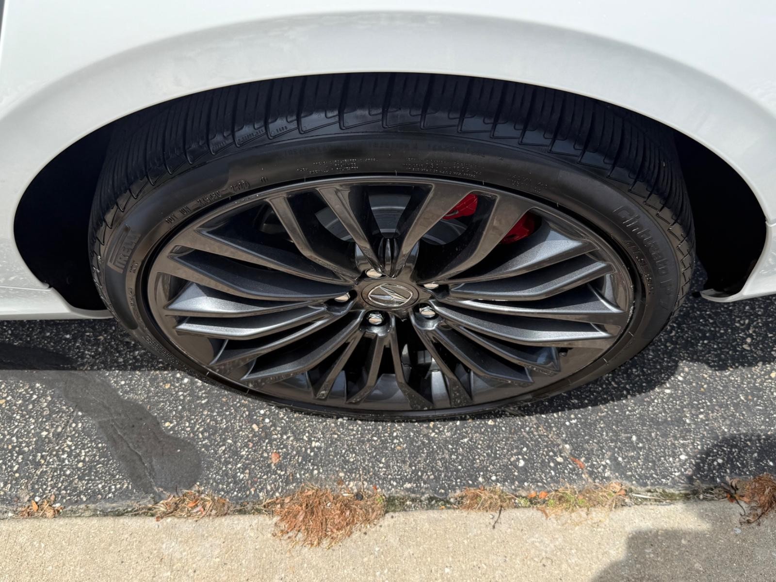 Acura TLX Vehicle Full-screen Gallery Image 07