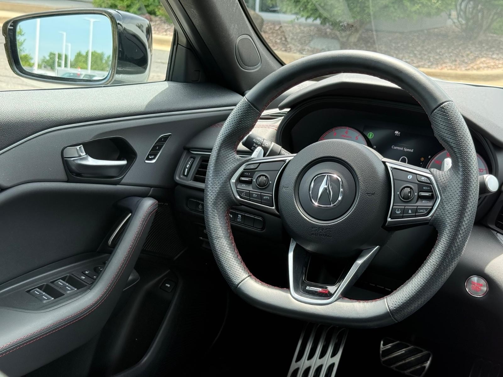 Acura TLX Vehicle Full-screen Gallery Image 13