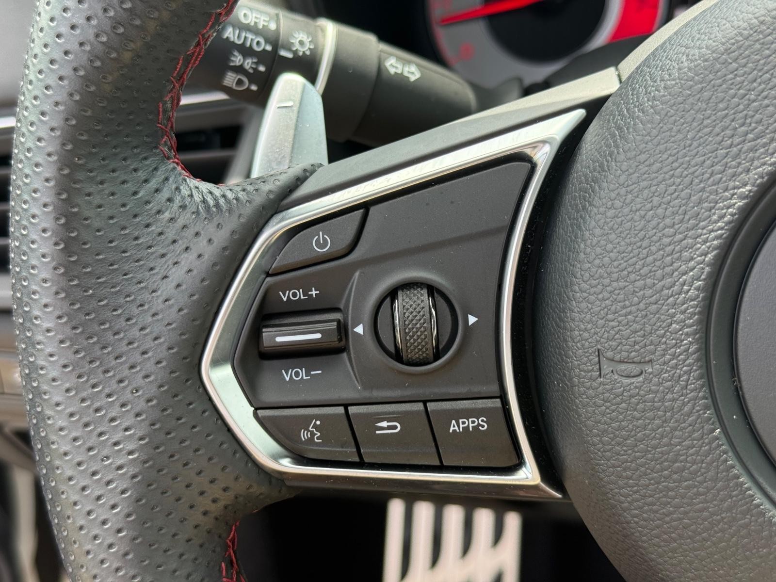 Acura TLX Vehicle Full-screen Gallery Image 16