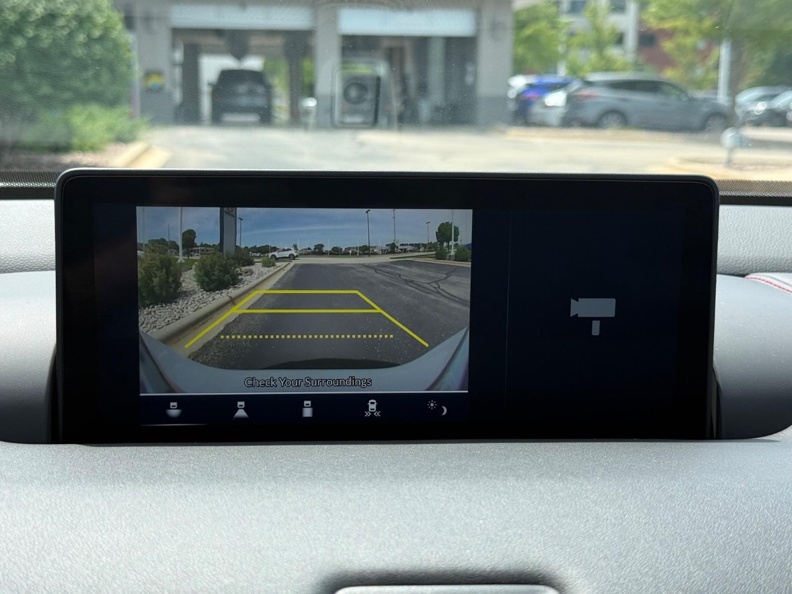 Acura TLX Vehicle Full-screen Gallery Image 19