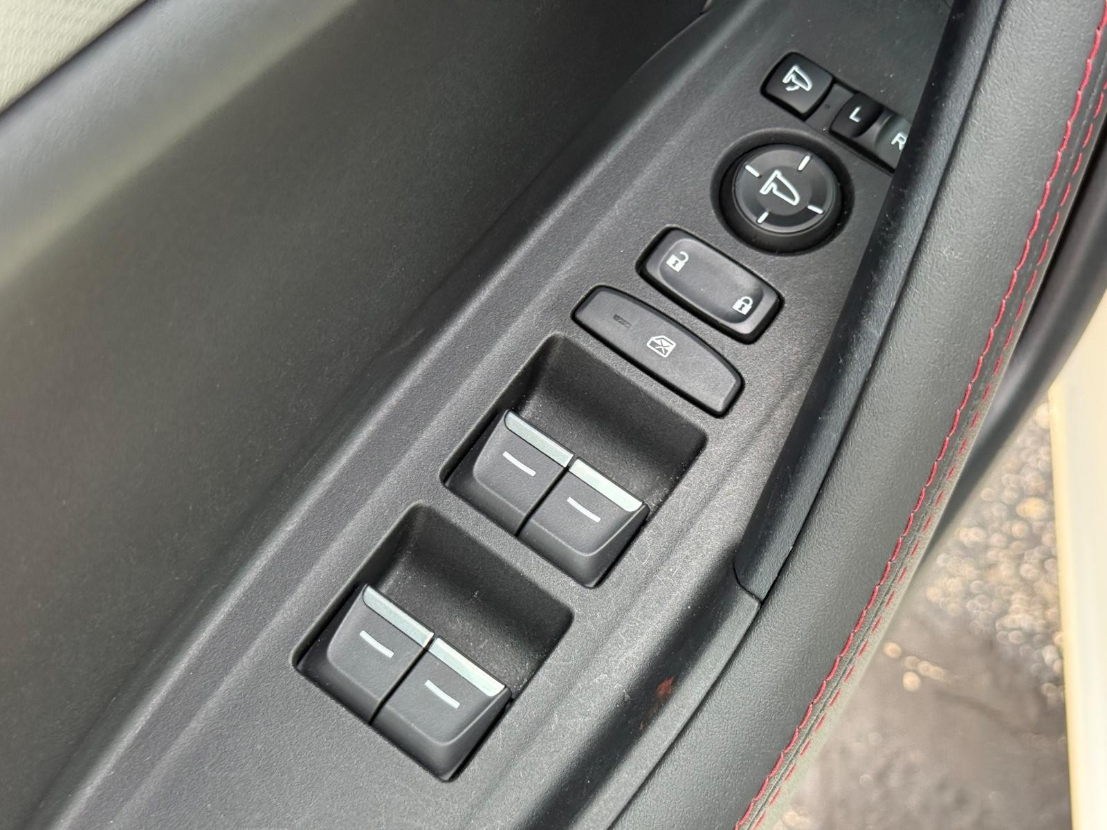 Acura TLX Vehicle Full-screen Gallery Image 21