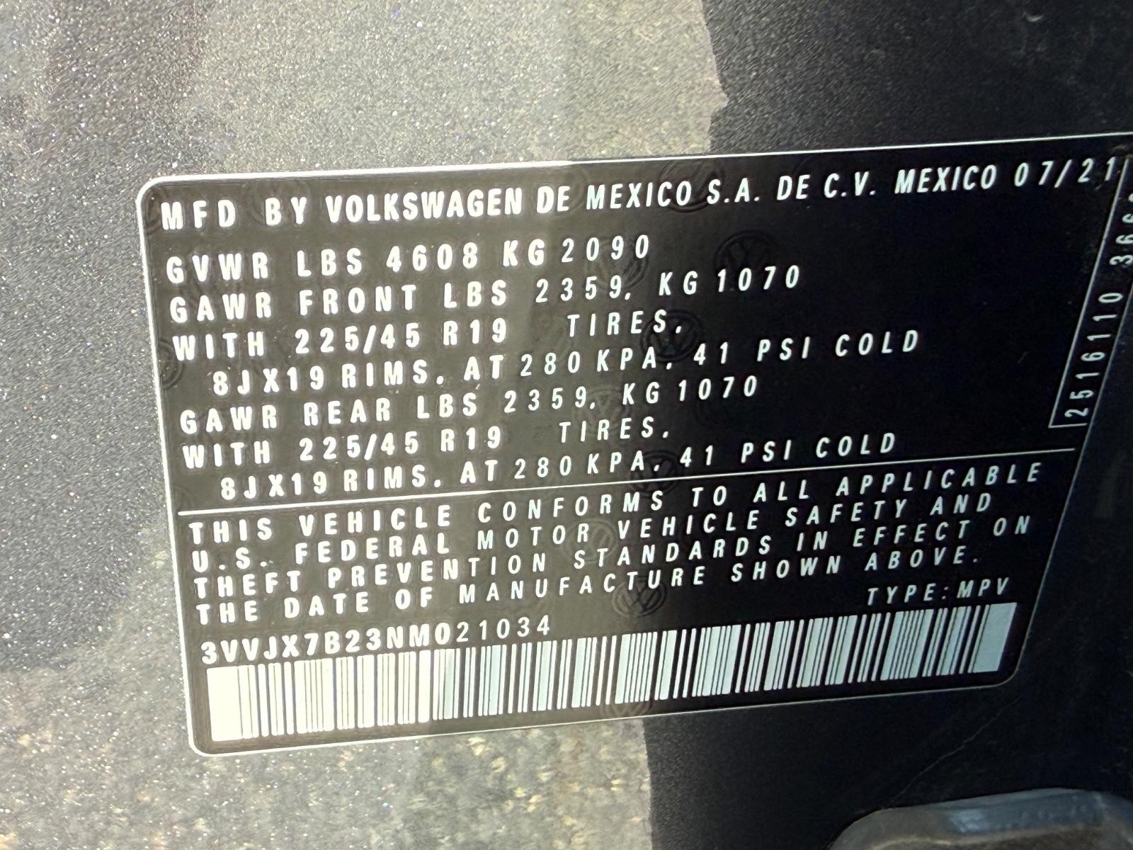 Volkswagen Taos Vehicle Image 24