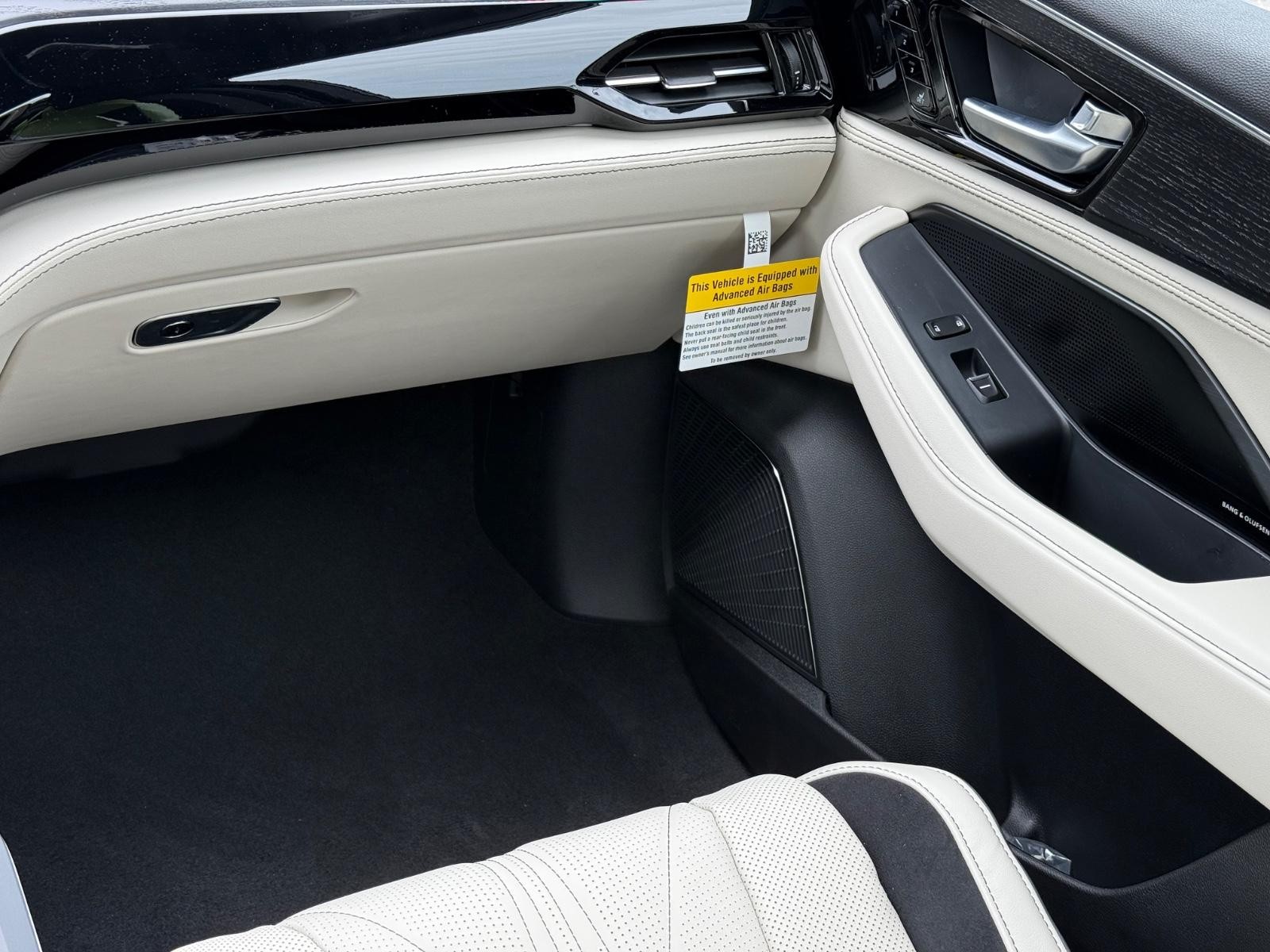 Acura MDX Vehicle Image 09