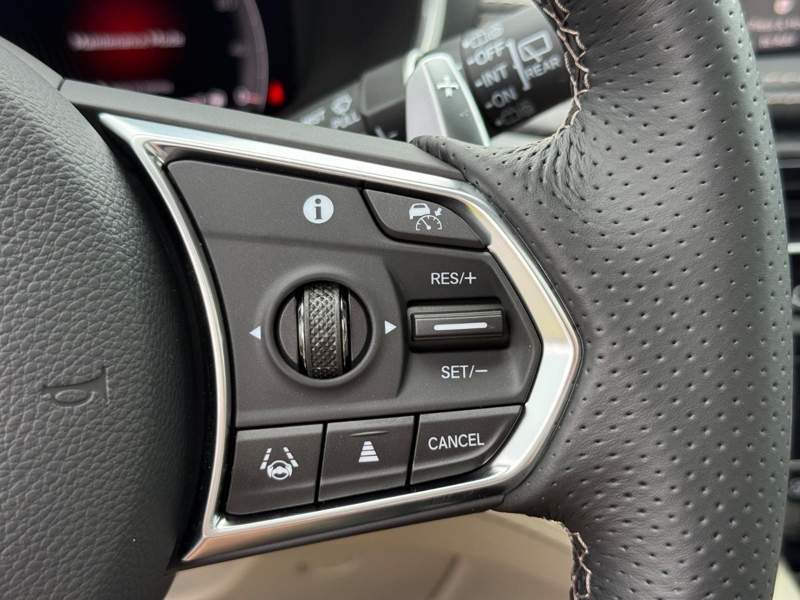 Acura MDX Vehicle Image 12