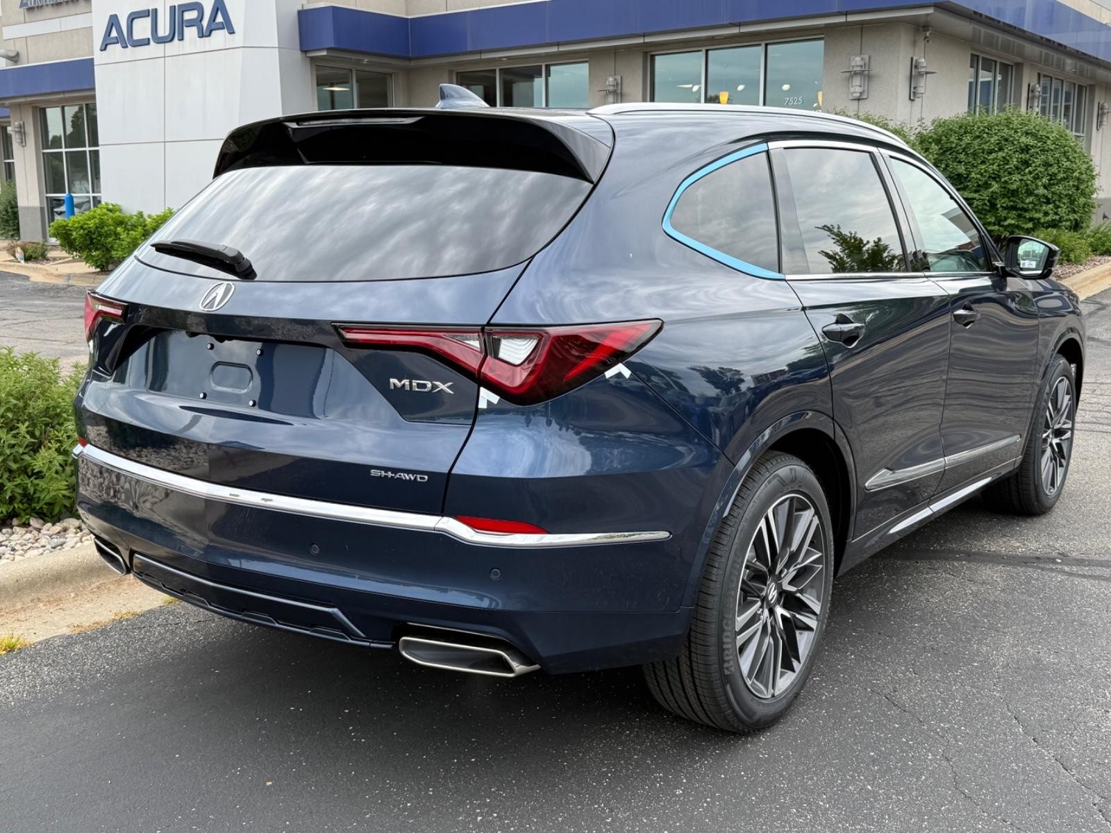 Acura MDX Vehicle Image 03