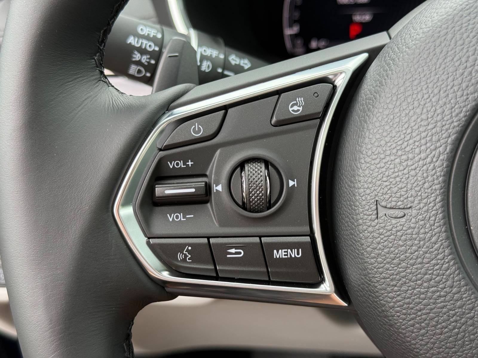 Acura MDX Vehicle Image 11