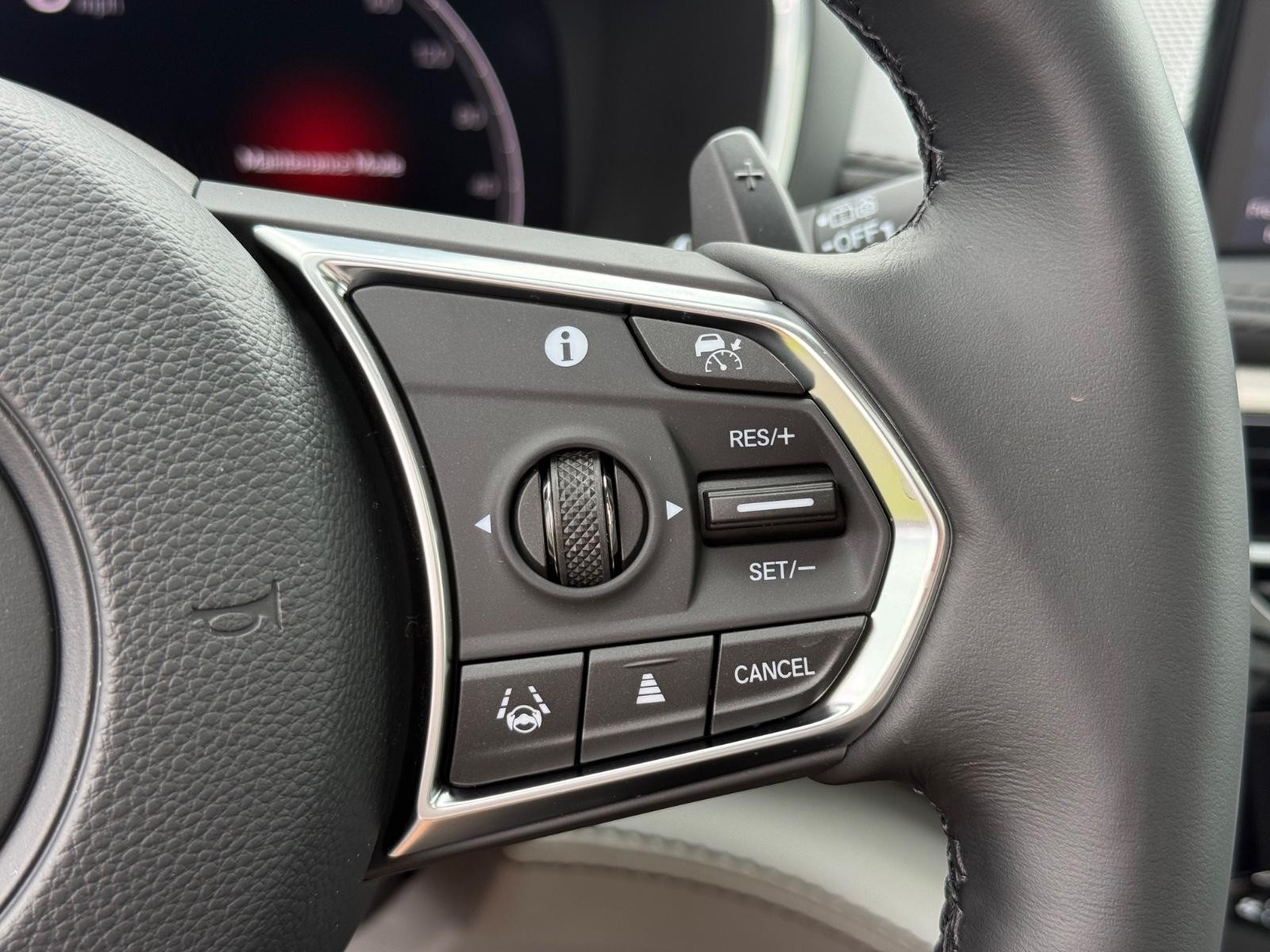 Acura MDX Vehicle Image 12