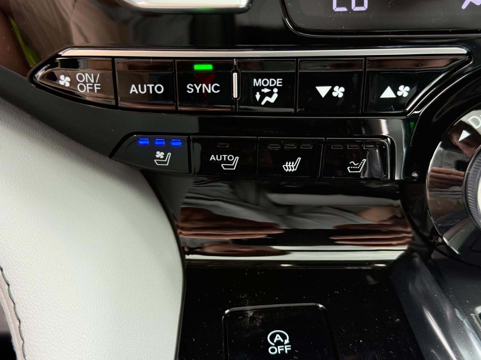 Acura MDX Vehicle Image 14