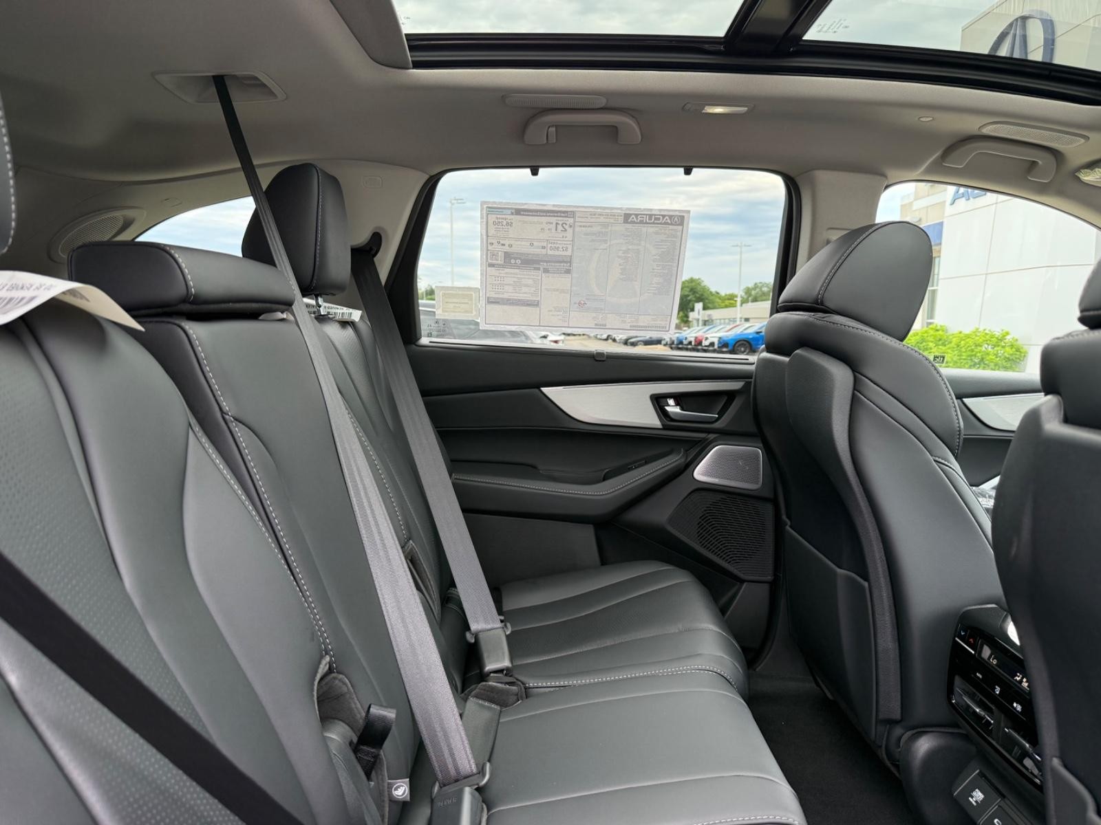 Acura MDX Vehicle Image 05