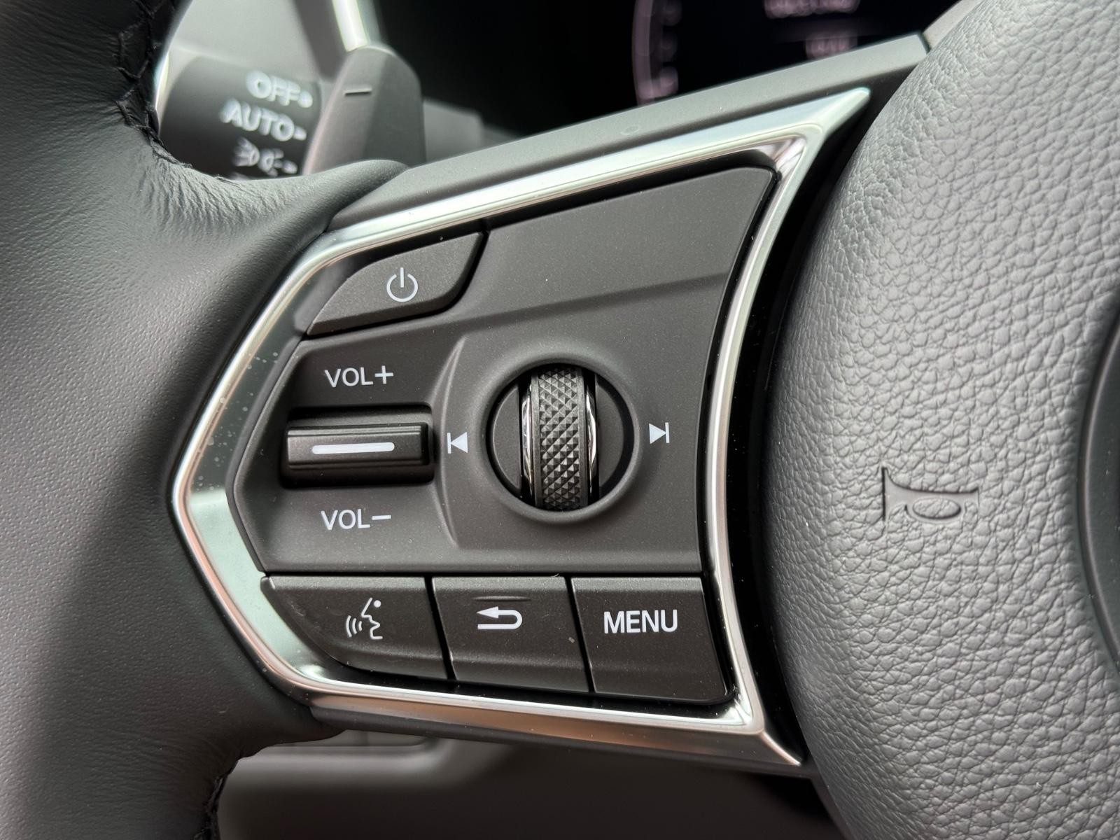 Acura MDX Vehicle Image 11
