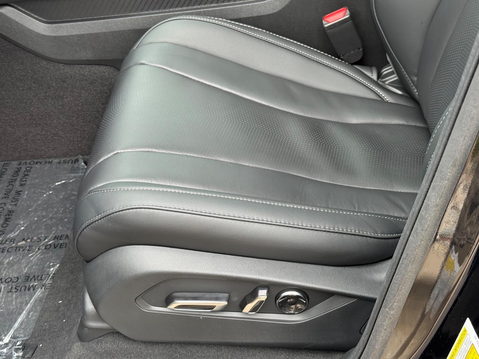 Acura MDX Vehicle Image 16