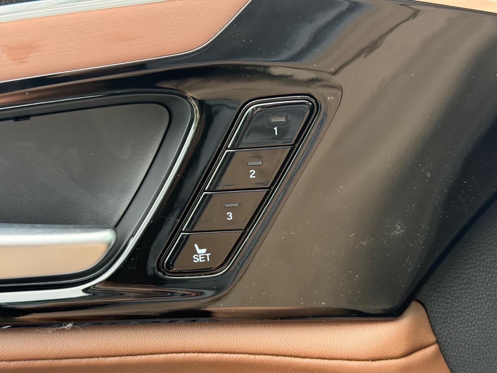 Acura MDX Vehicle Image 10