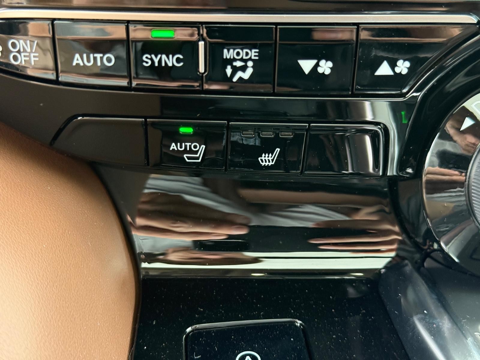 Acura MDX Vehicle Image 14